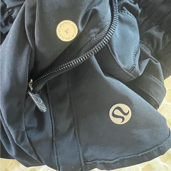 Hotty Hot High-Rise Lined Short 2.5" - Picture 3 of 8